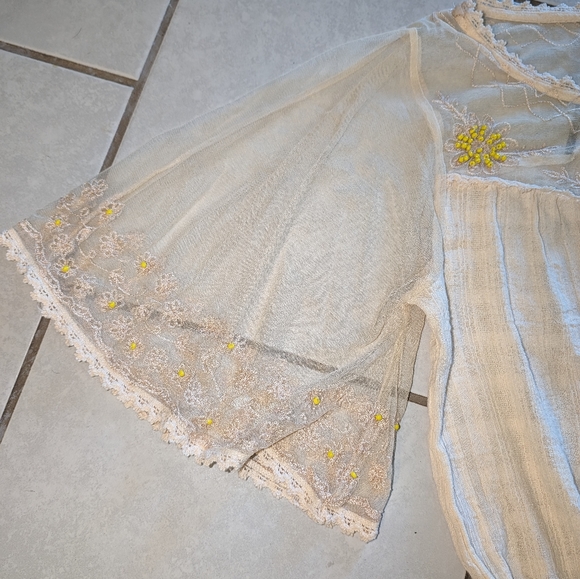 Free People Creamy Beige Hippie Top Sheer Lace wide Sleeves Size XS - Picture 2 of 9